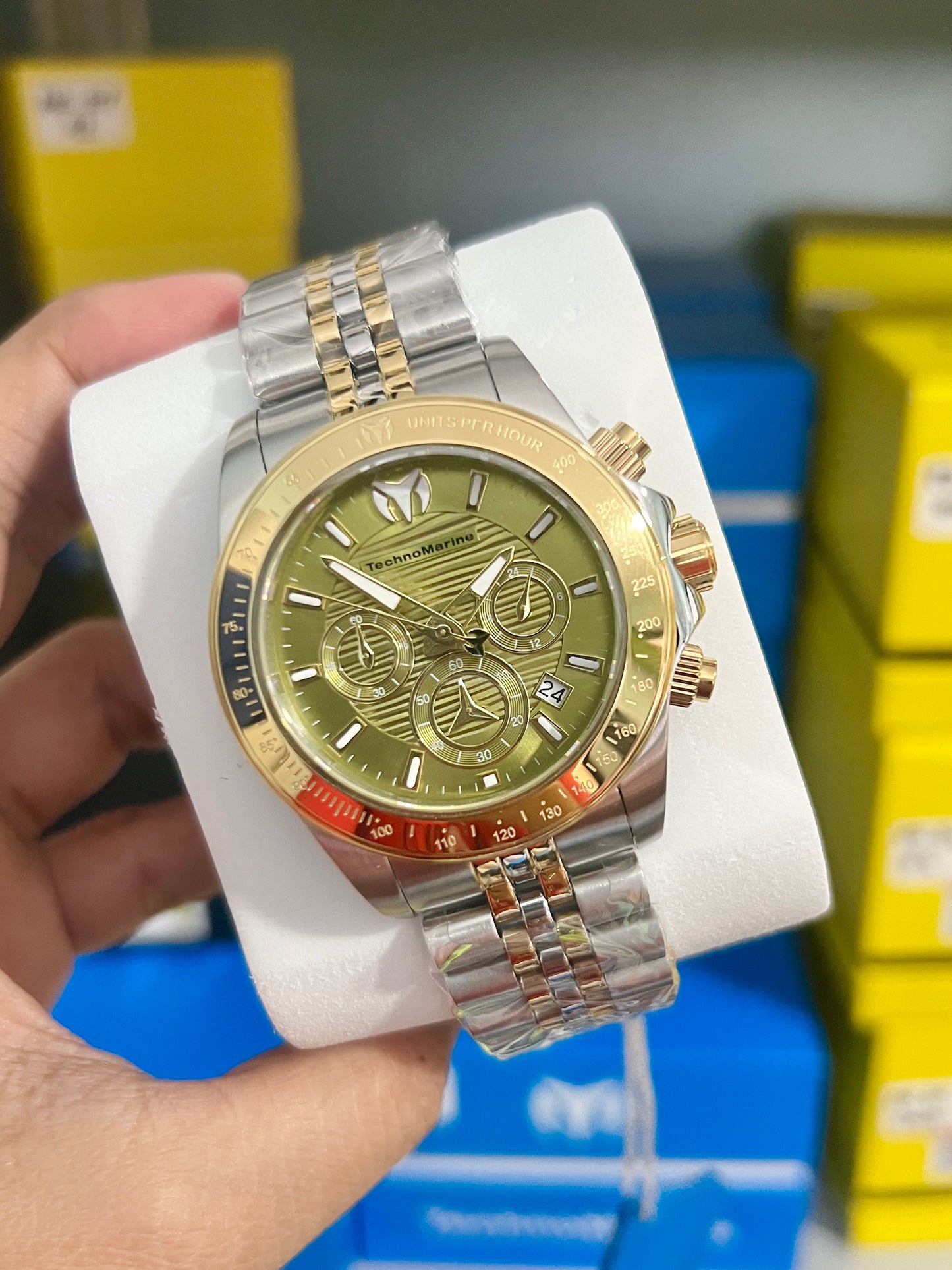 Technomarine. TM-225012 Manta Ray 42mm